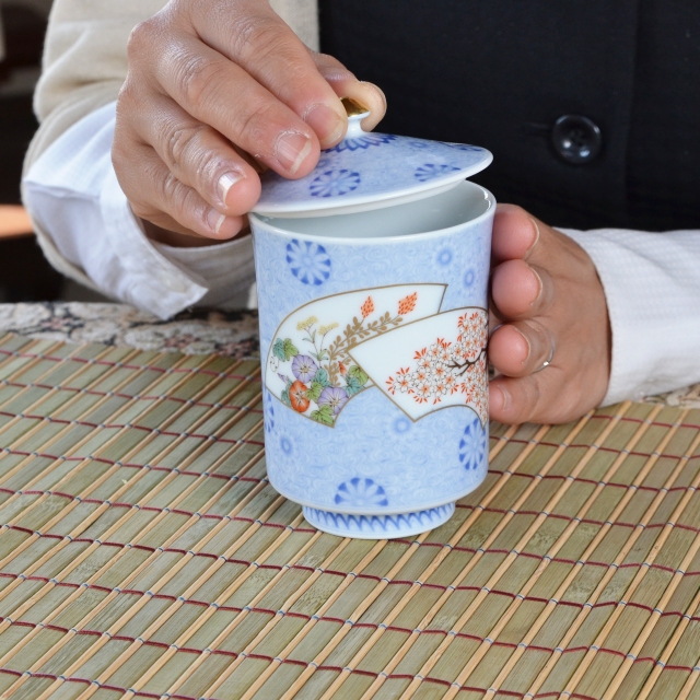 （染錦扇面流水菊）蓋付湯のみ　*秋の陶磁器まつり特別価格*5