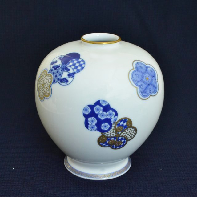 【染錦梅花祥瑞】花瓶　*WEB陶器市限定商品*