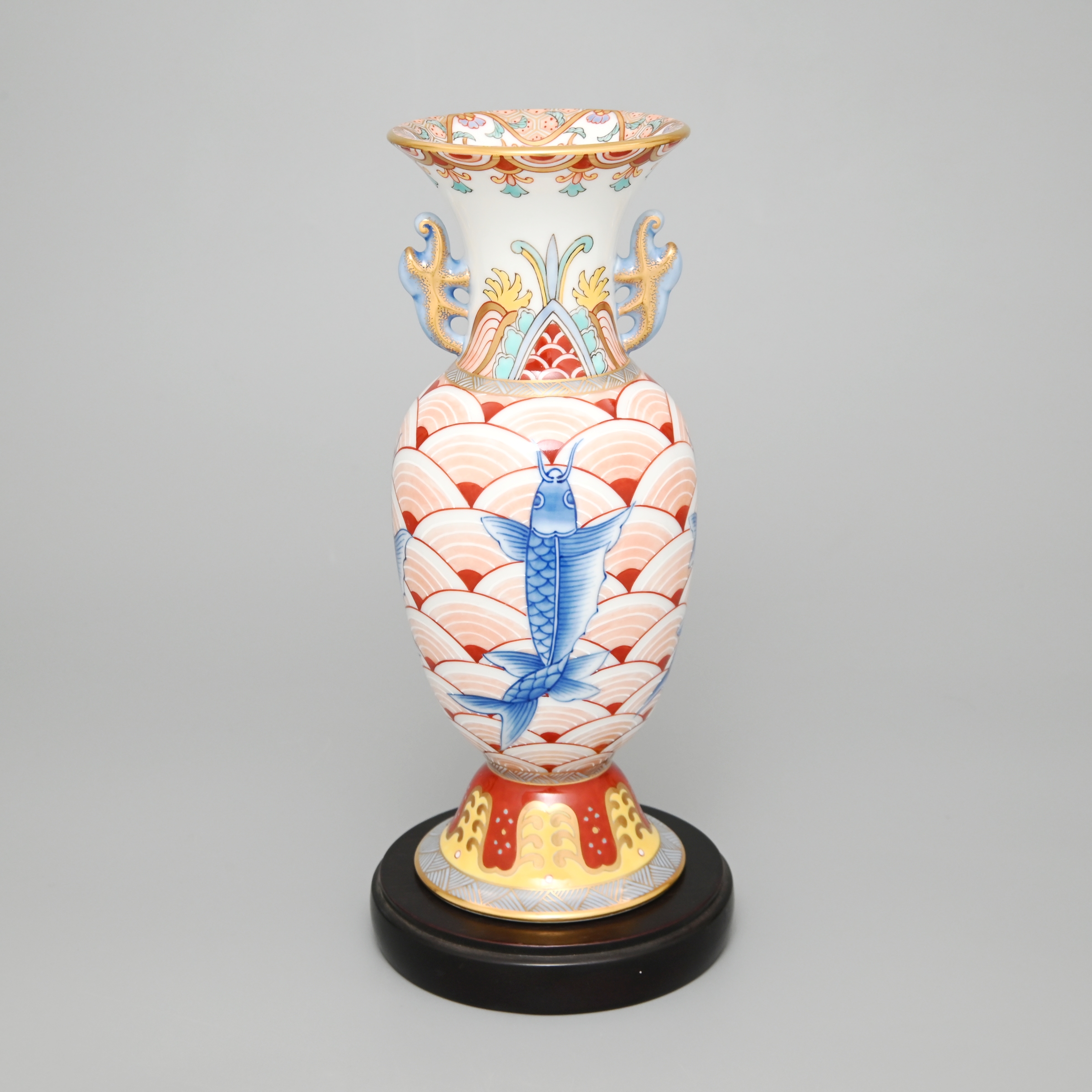 染錦昇鯉図）耳付花瓶«花瓶|有田焼の老舗-香蘭社オンライン