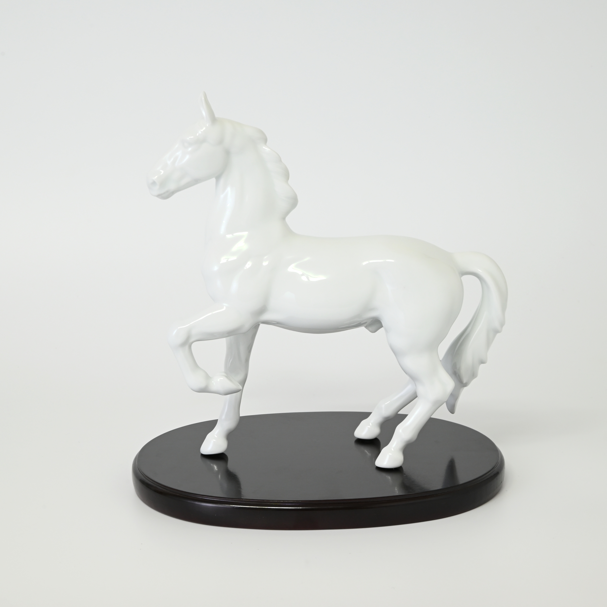 （白馬）置物(中）2