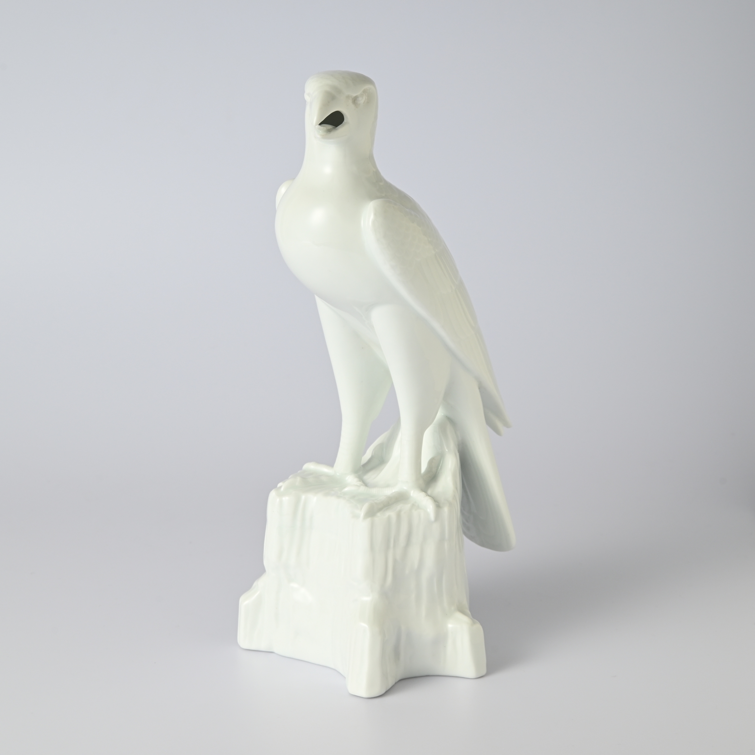 【白磁鷹】置物