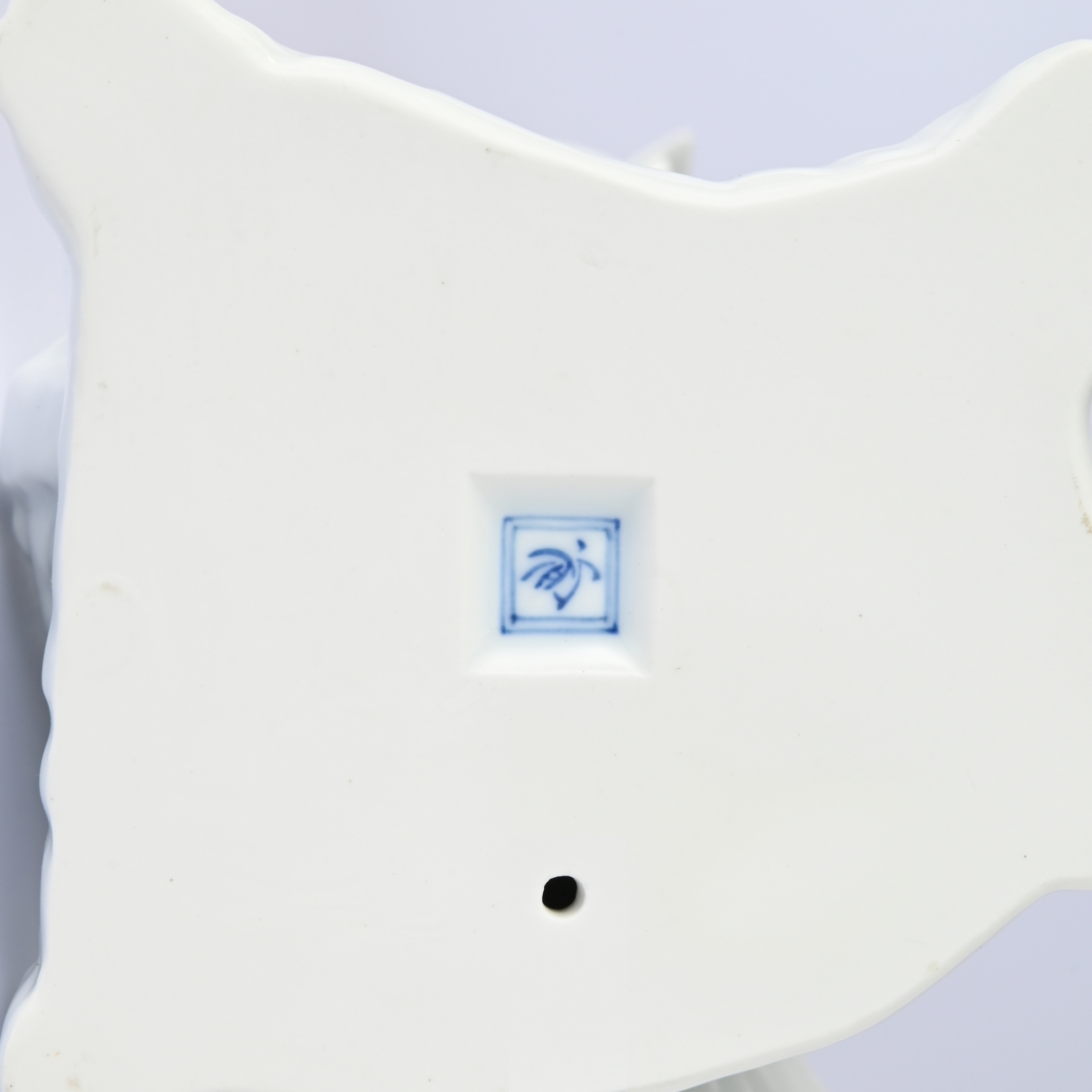 【白磁鷹】置物6