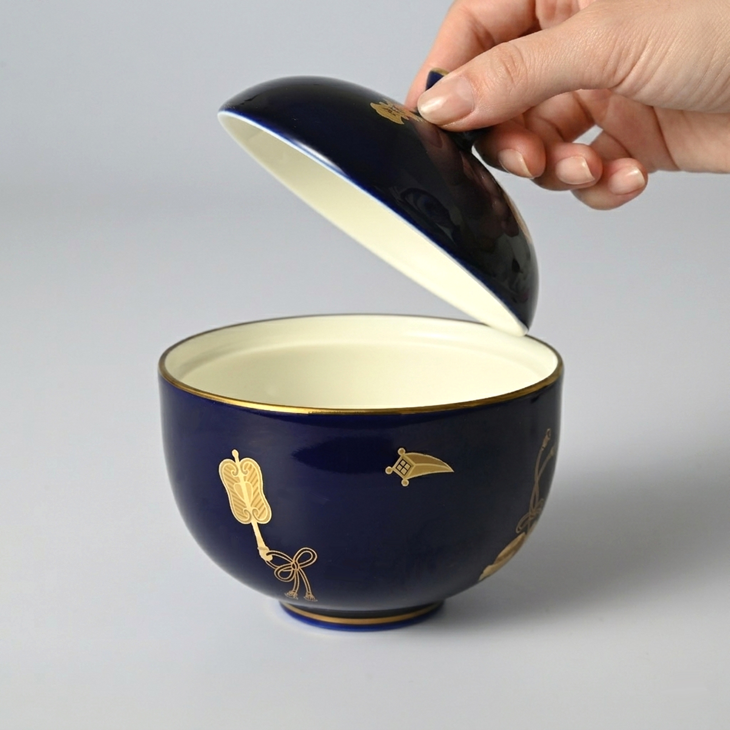 【ルリ宝づくし】キャンディーポット（蓋物） 　箱なし・単品　*有田陶器市特別価格 アウトレット品*3