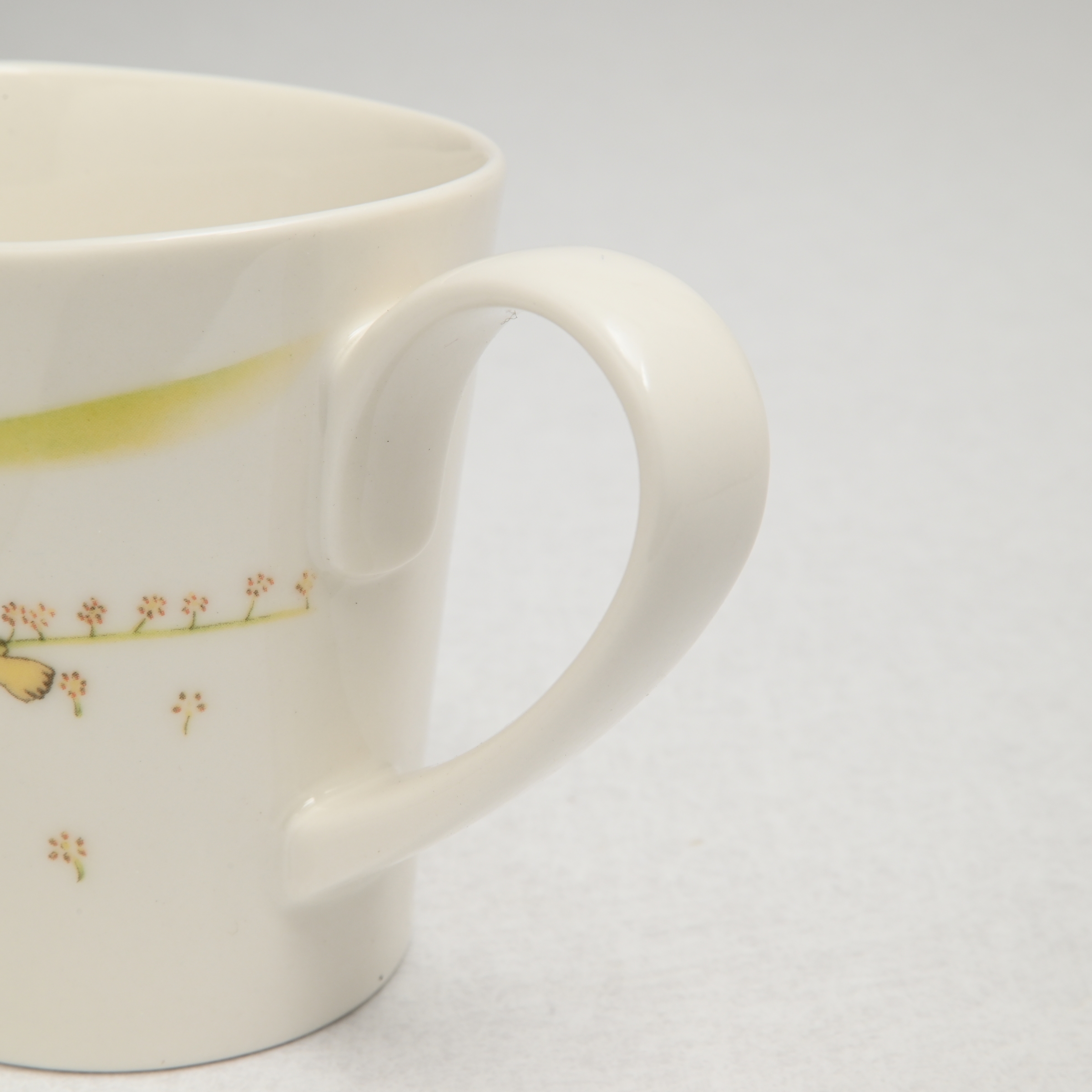【草の上】マグカップ4