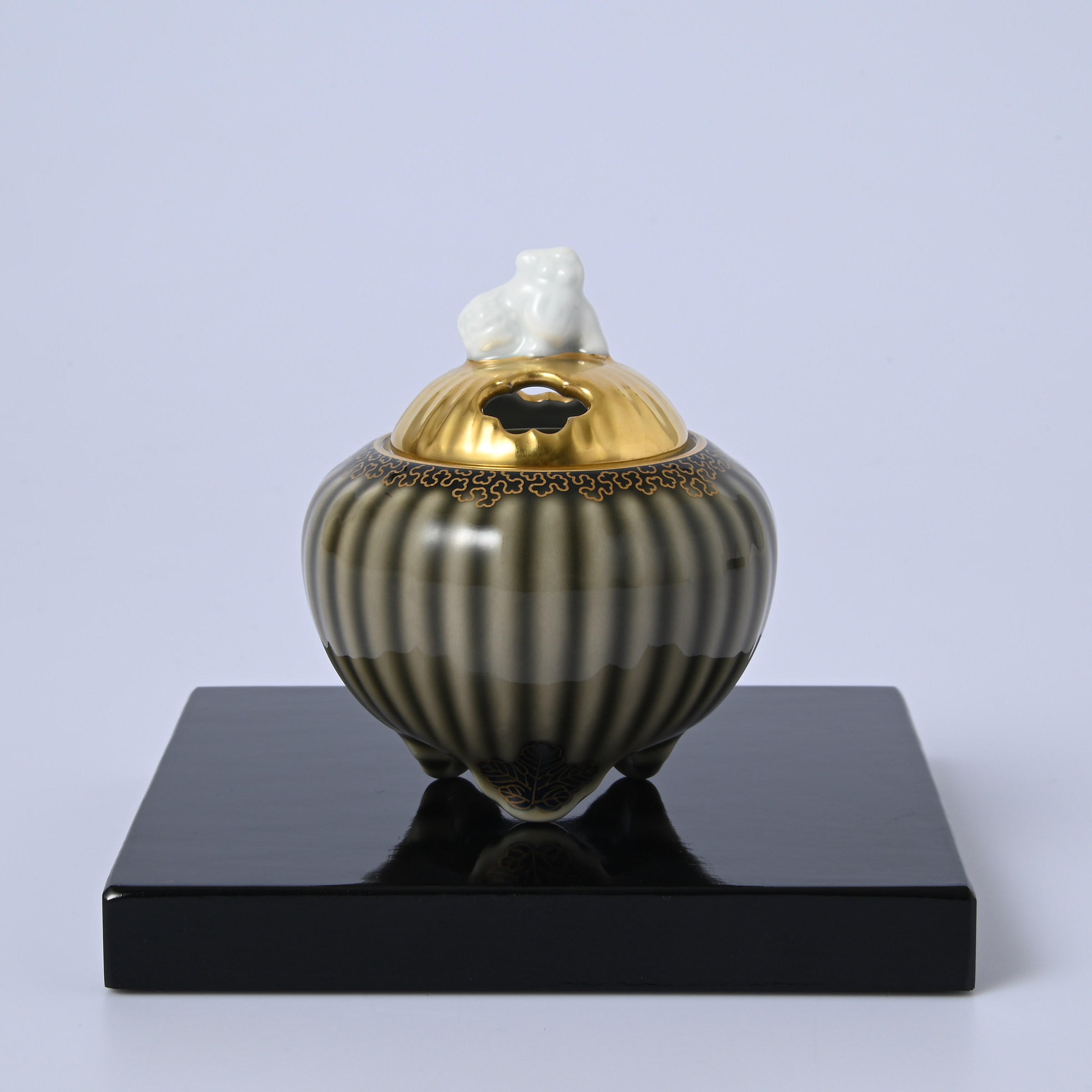 【金彩菊蕾】香炉1